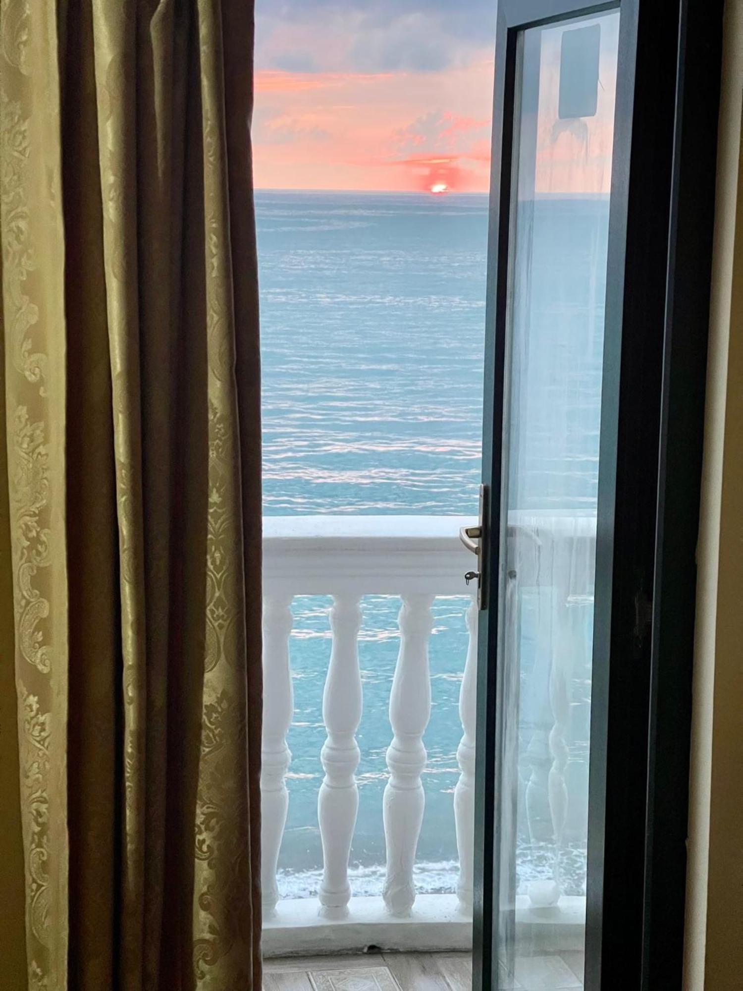 חאקבי Hotel Tramonto מראה חיצוני תמונה
