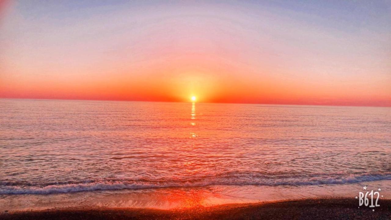 חאקבי Hotel Tramonto מראה חיצוני תמונה
